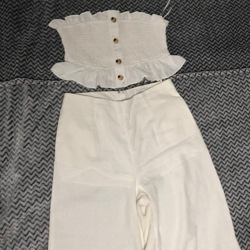 White linen set